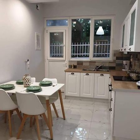Eytyhias Yard Apartments In Poros Poros Town Extérieur photo