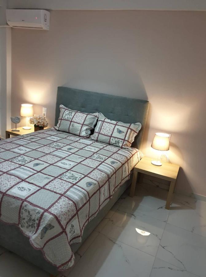 Eytyhias Yard Apartments In Poros Poros Town Extérieur photo