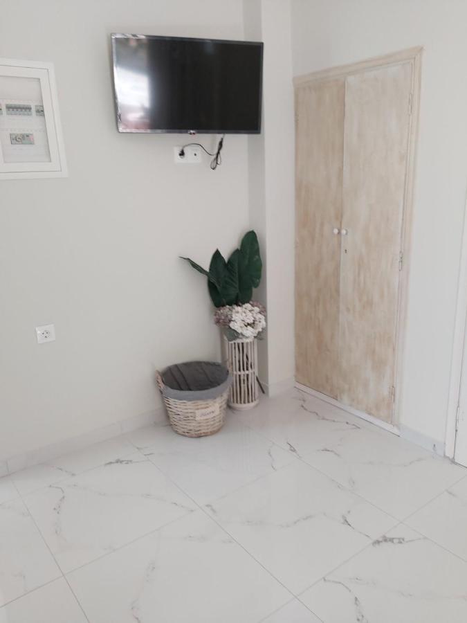 Eytyhias Yard Apartments In Poros Poros Town Extérieur photo